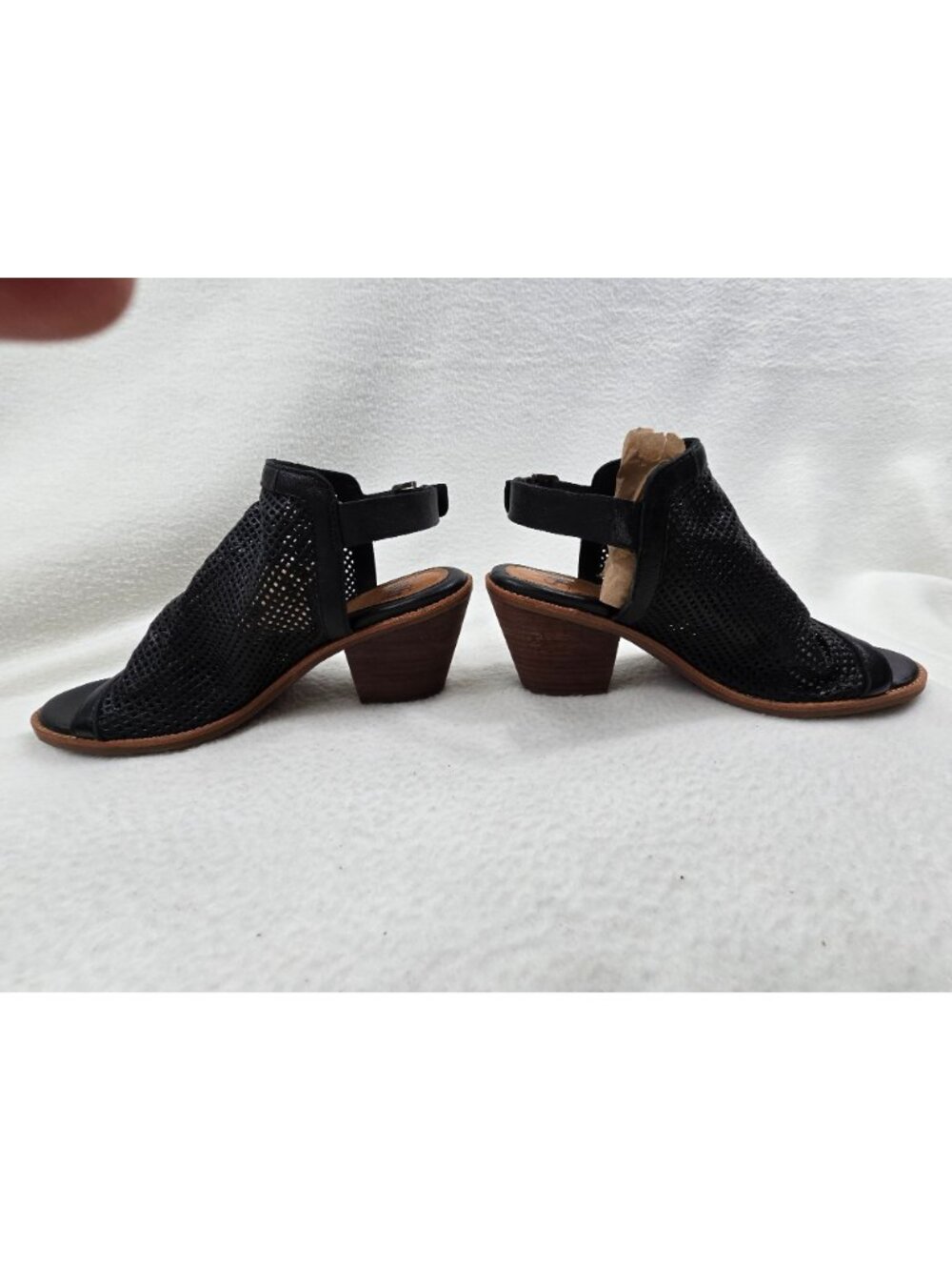 Sofft Milly Size 9M Black Leather Open Toe Perforated Block Heel Sandals Womens - Picture 2 of 7
